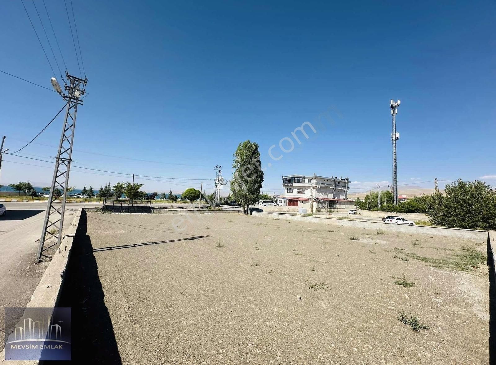 Edremit Sahile Ve Caddeye Sıfır Satılık 1009 M2 Ticari Arsa - Görsel 3