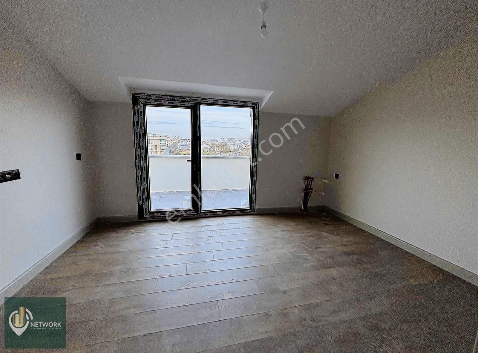 Acil Satılık Beylikdüzü Kavaklı'da 3+1 Ultra Lux Dubleks Daire - Görsel 13