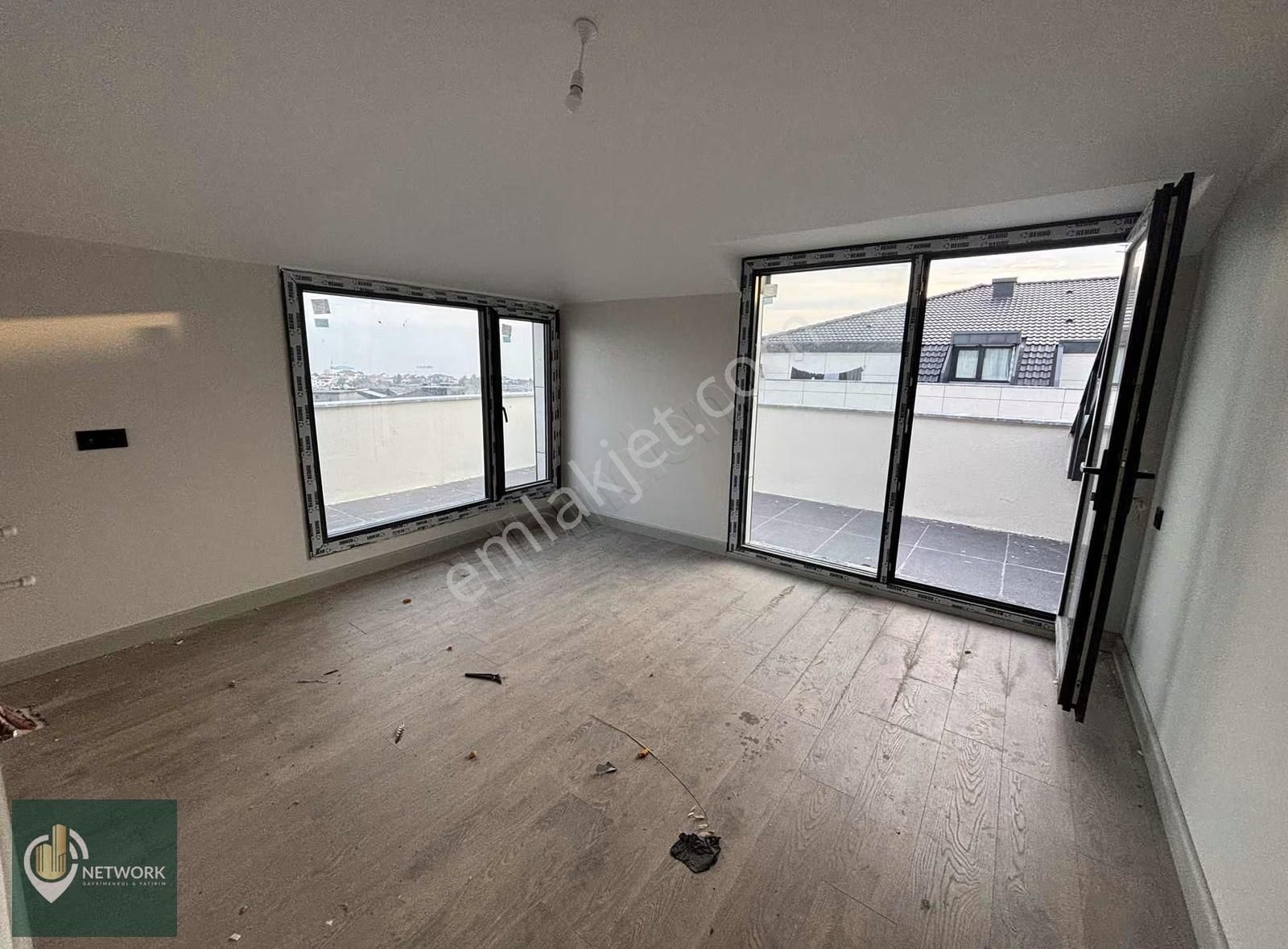 Acil Satılık Beylikdüzü Kavaklı'da Ultra Lux Dubleks 4+1 Daire - Görsel 3