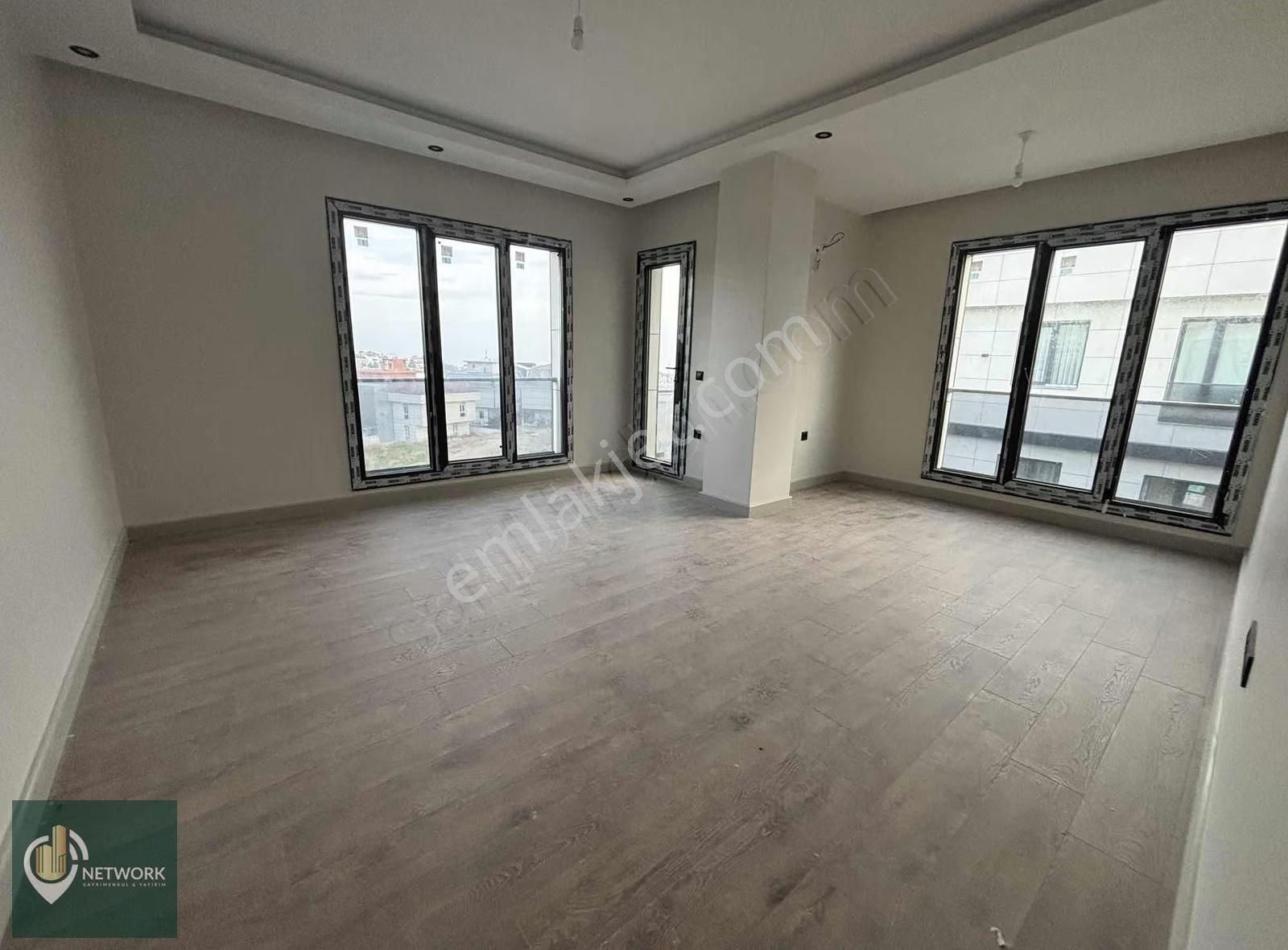 Acil Satılık Beylikdüzü Kavaklı'da Ultra Lux Dubleks 4+1 Daire - Görsel 9