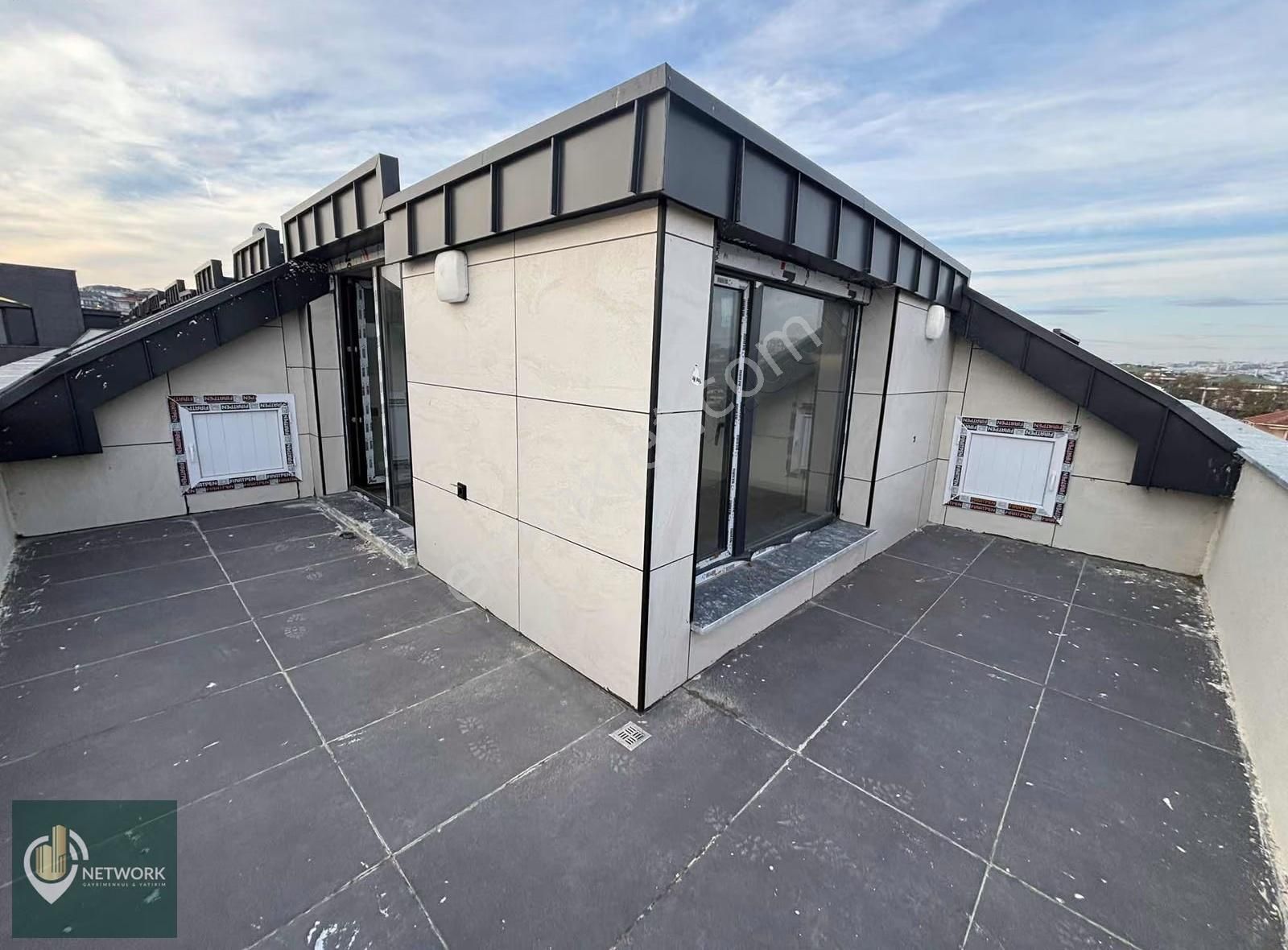 Acil Satılık Beylikdüzü Kavaklı'da Ultra Lux Dubleks 4+1 Daire - Görsel 18