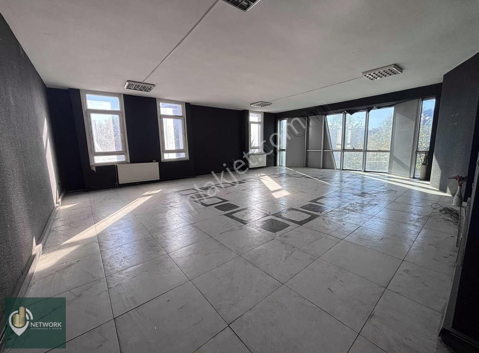 Avcılar Firuzköy'de 1.400 M2 Ana Cadde Üzerinde Kiralık İş Yeri - Görsel 14