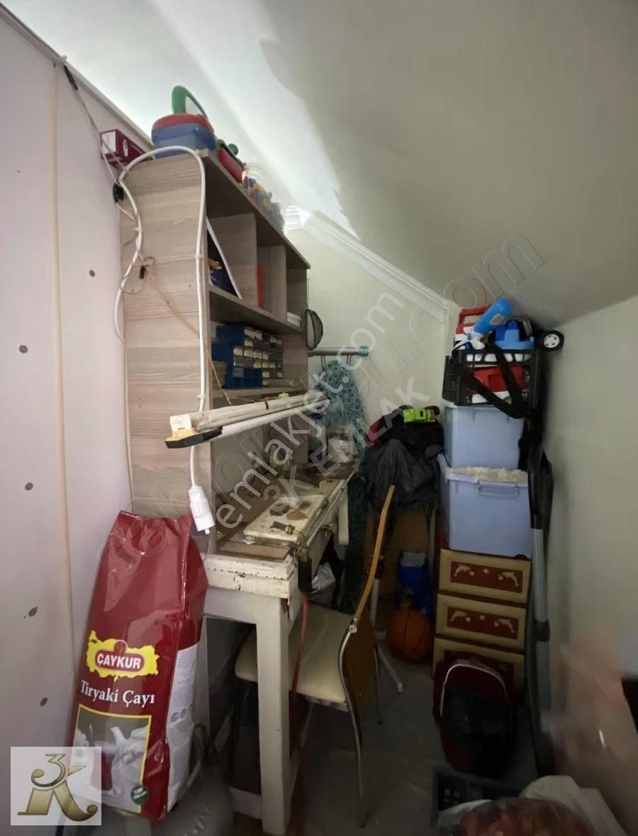 3k Emlak'tan Satılık Temiz Ve Kullanışlı 2+1 Daire