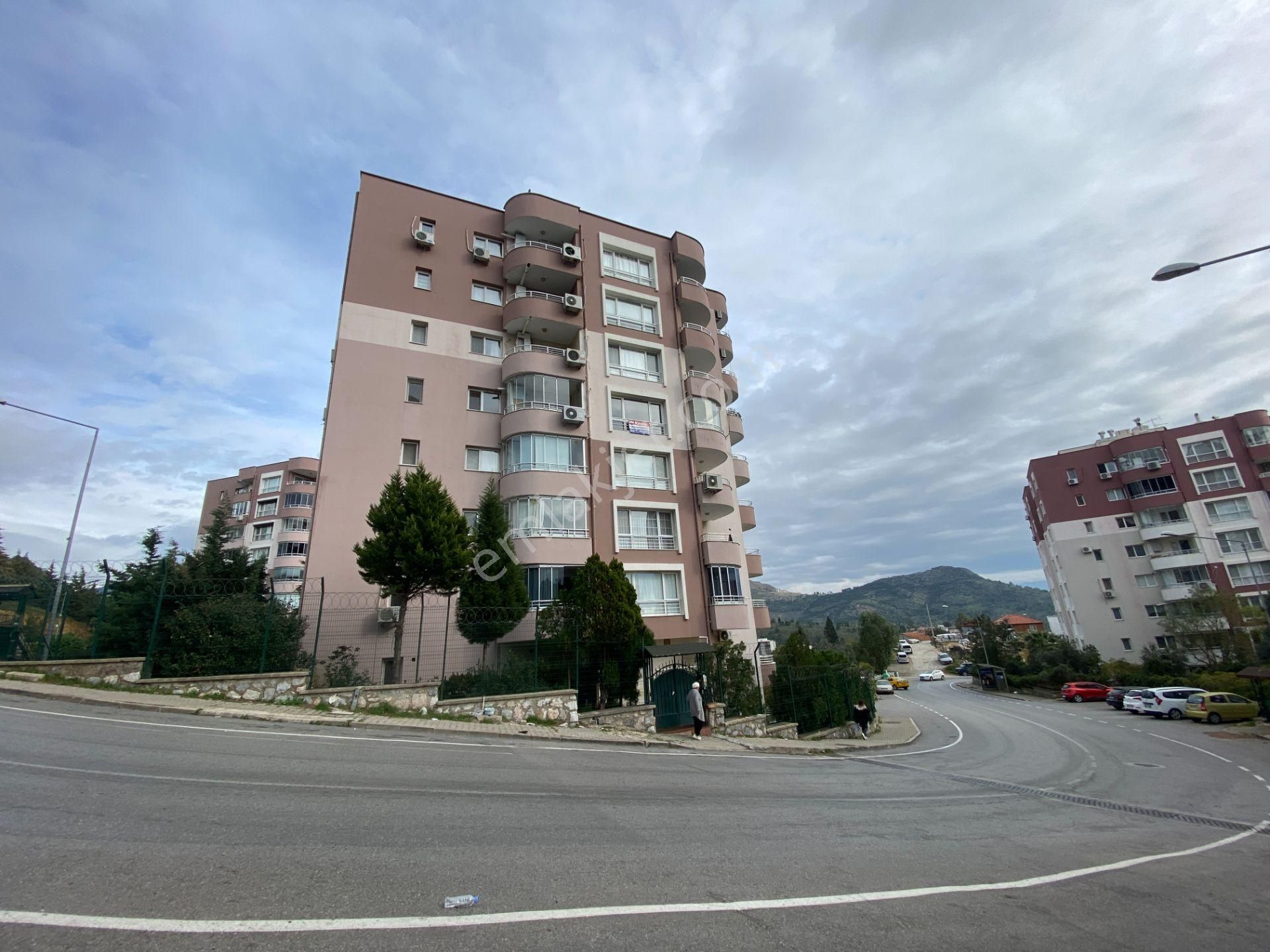 Körfez Mahallesi’nin En Güzel Konumunda Ferah Ve Geniş 4+1 Kiralık Daire - Görsel 27