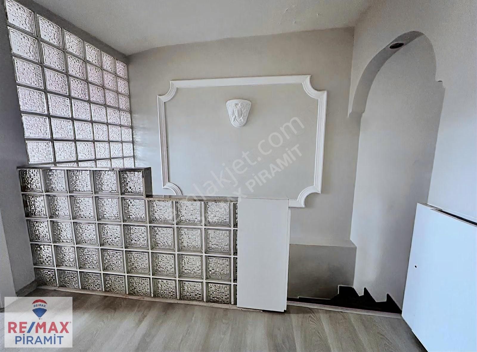 Acıbadem Sonbahar Sokakta Geniş Teraslı Aydınlık Dubleks Kiralık - Görsel 13