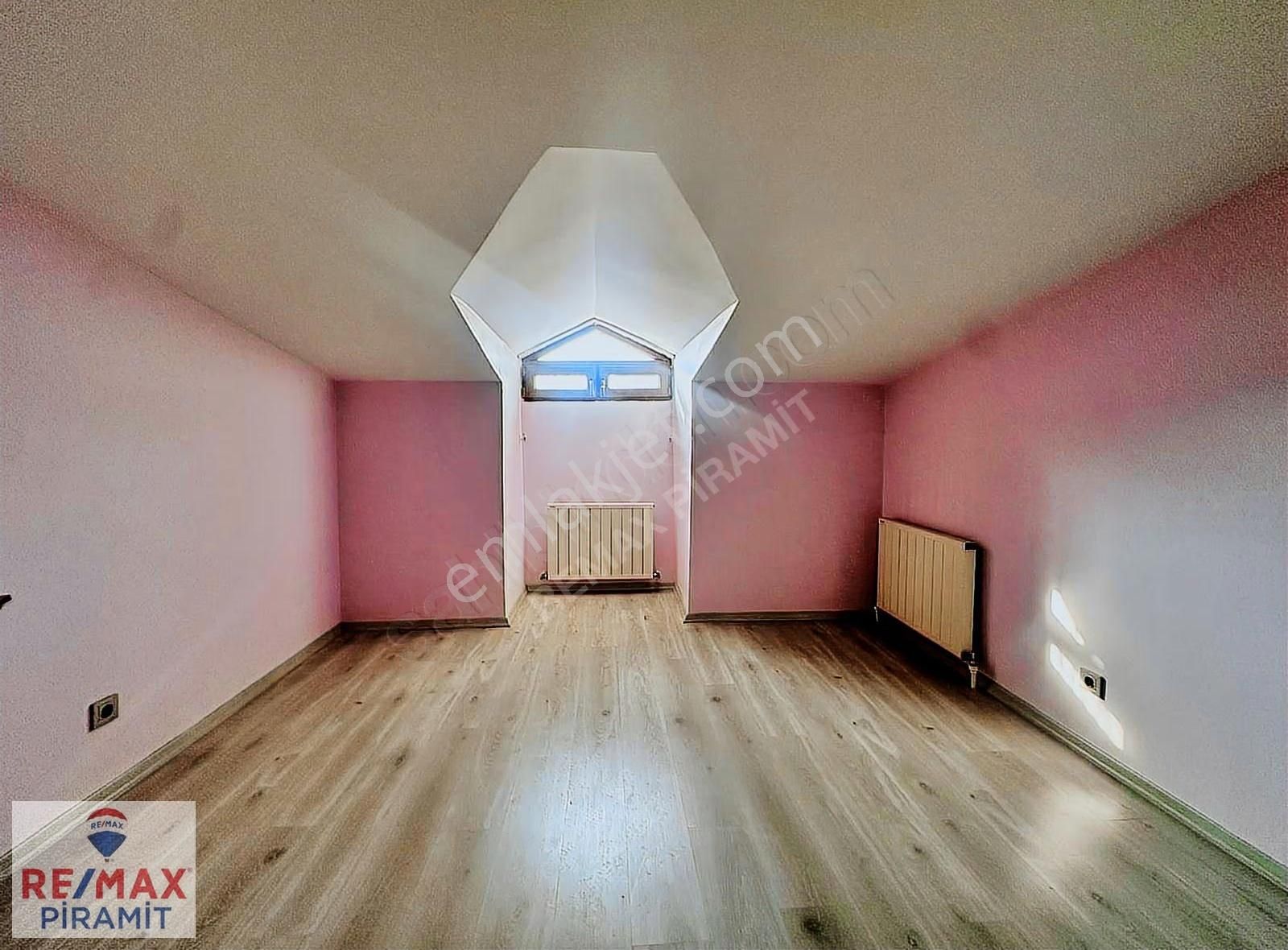 Acıbadem Sonbahar Sokakta Geniş Teraslı Aydınlık Dubleks Kiralık - Görsel 32