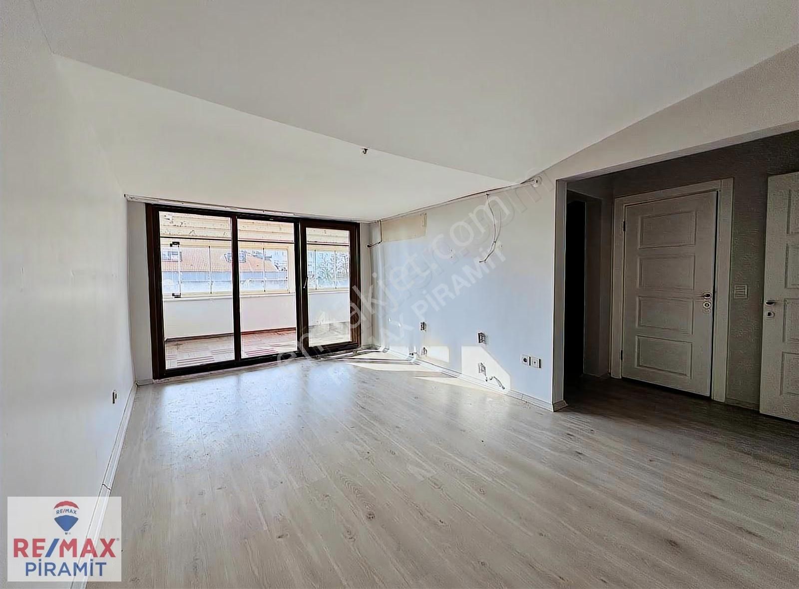 Acıbadem Sonbahar Sokakta Geniş Teraslı Aydınlık Dubleks Kiralık - Görsel 15