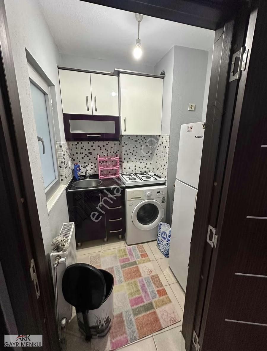 Diş Hastahanesi Yakınında Satılık 2+0 Eşyalı Yeni Boyalı Daire - Görsel 3