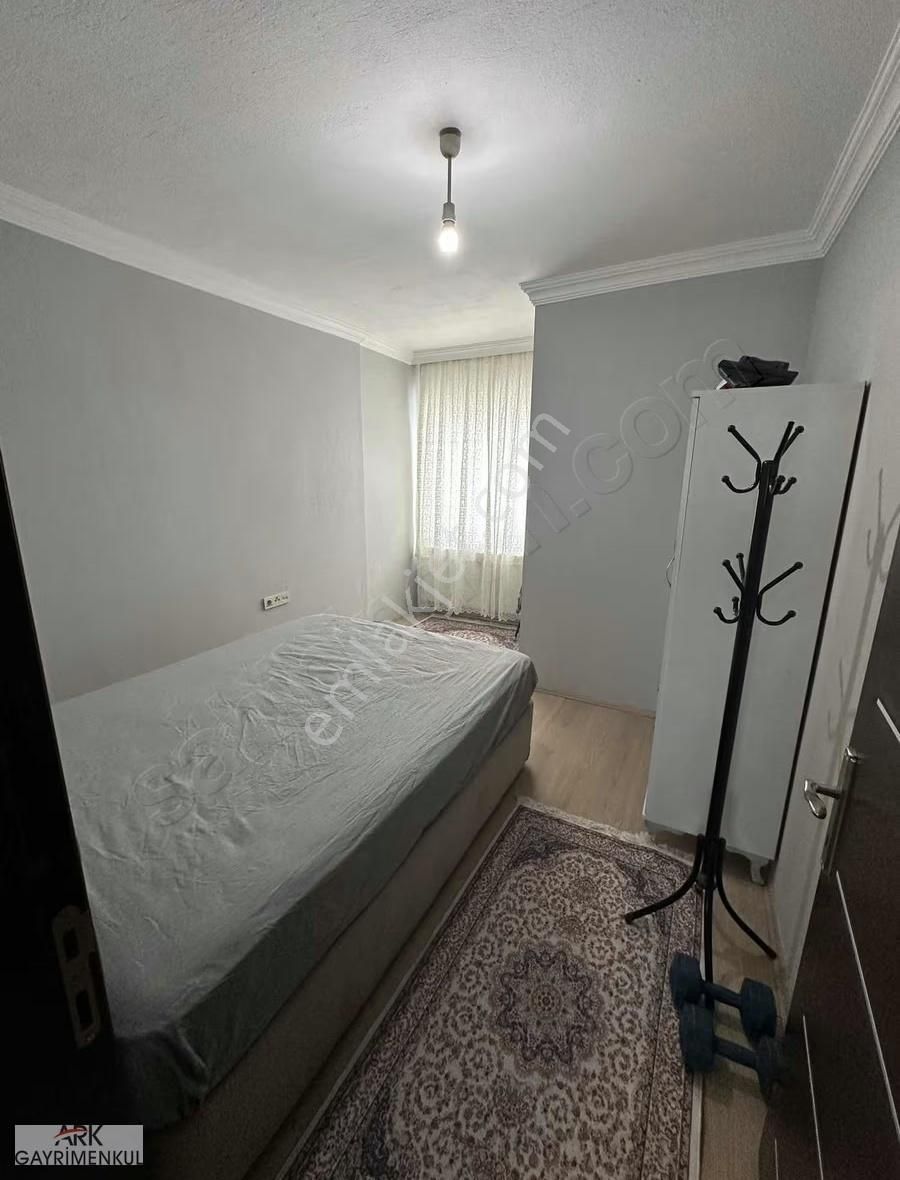 Diş Hastahanesi Yakınında Satılık 2+0 Eşyalı Yeni Boyalı Daire - Görsel 2