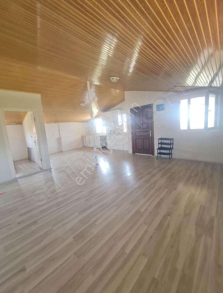 Çiftlik Mh.2+1 Kiralık Çatı Katı - Görsel 8