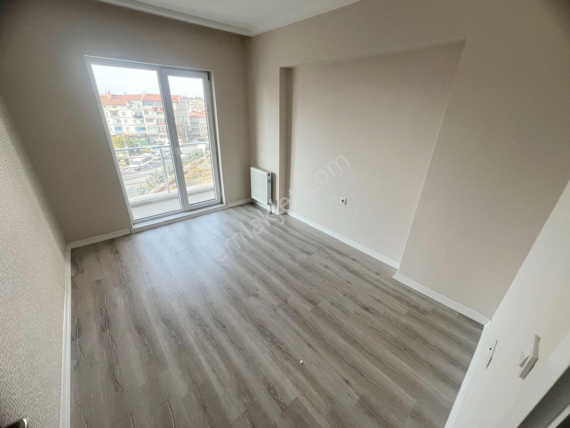 Sancaktepede Sitede Güney Cepheli Lüx Yapıda 4+1 Kiralık Daire - Görsel 25