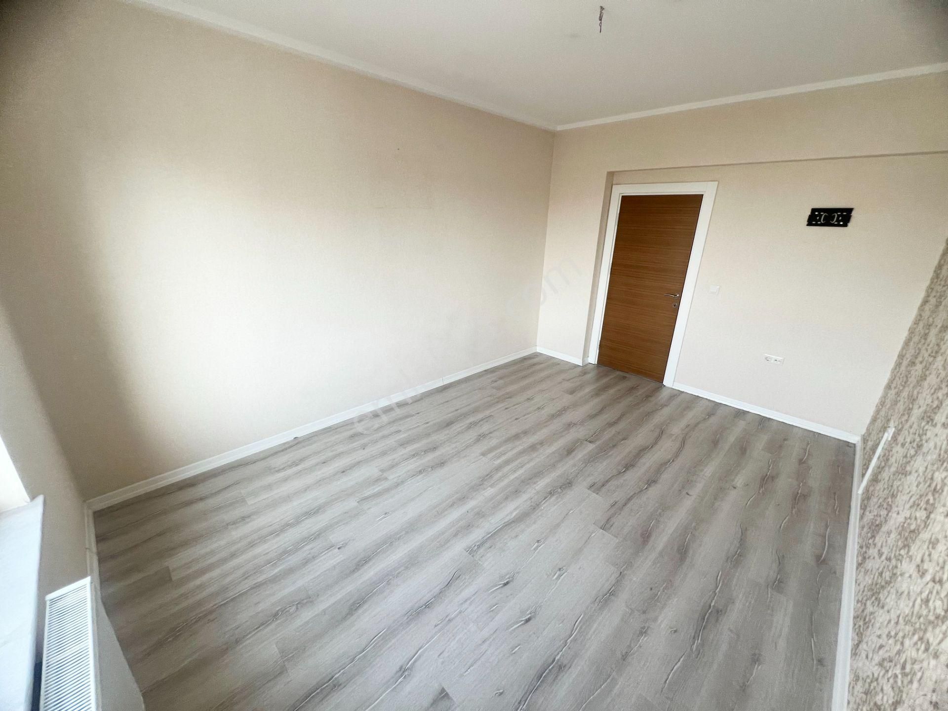 Sancaktepede Sitede Güney Cepheli Lüx Yapıda 4+1 Kiralık Daire - Görsel 19