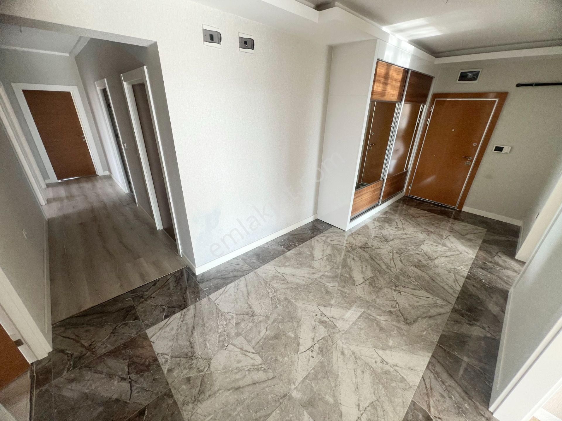 Sancaktepede Sitede Güney Cepheli Lüx Yapıda 4+1 Kiralık Daire - Görsel 37