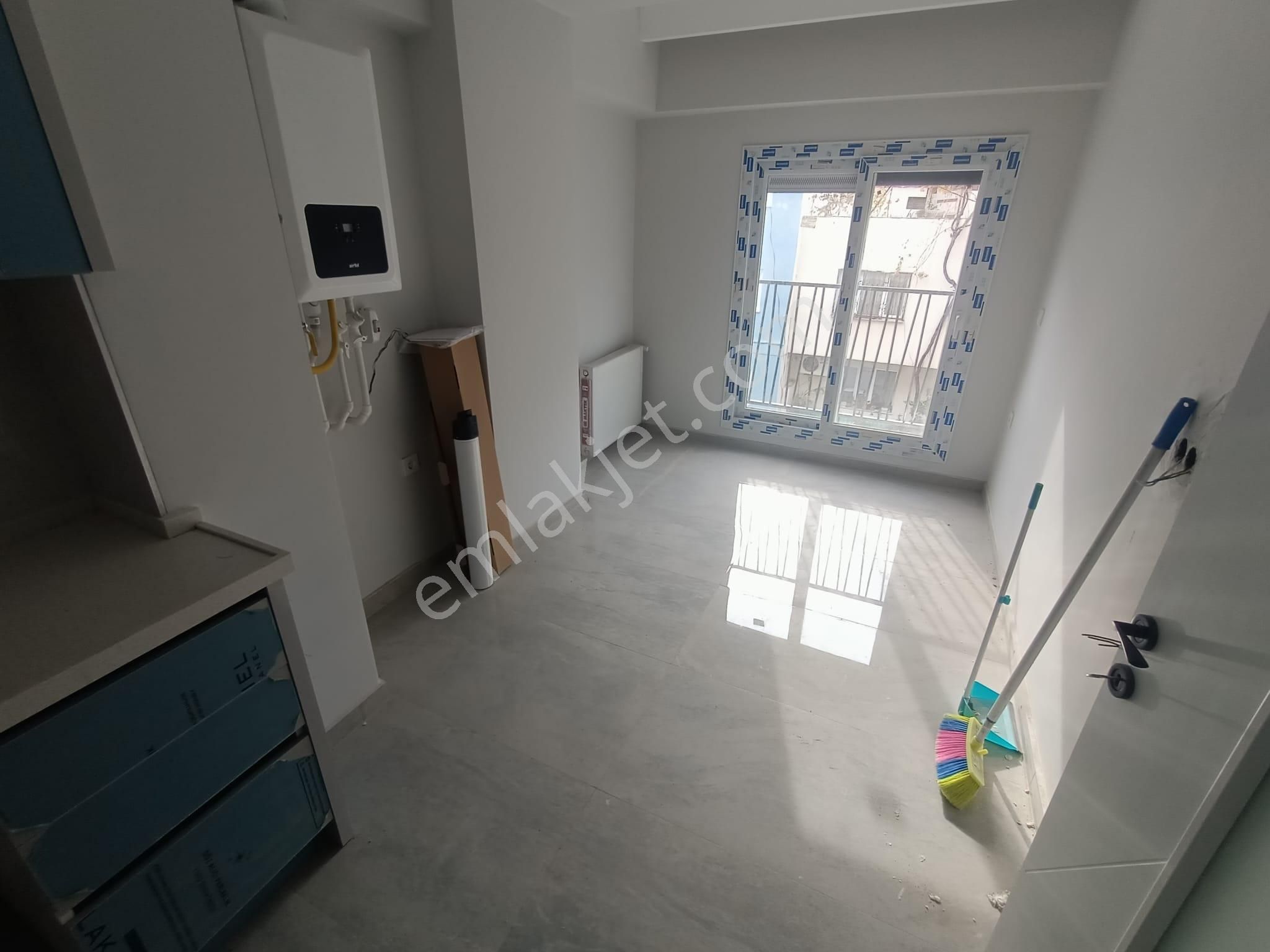 Yeni Girne Yakını Geniş 2+1 Lüks Sıfır Ara Kat Daire - Görsel 8