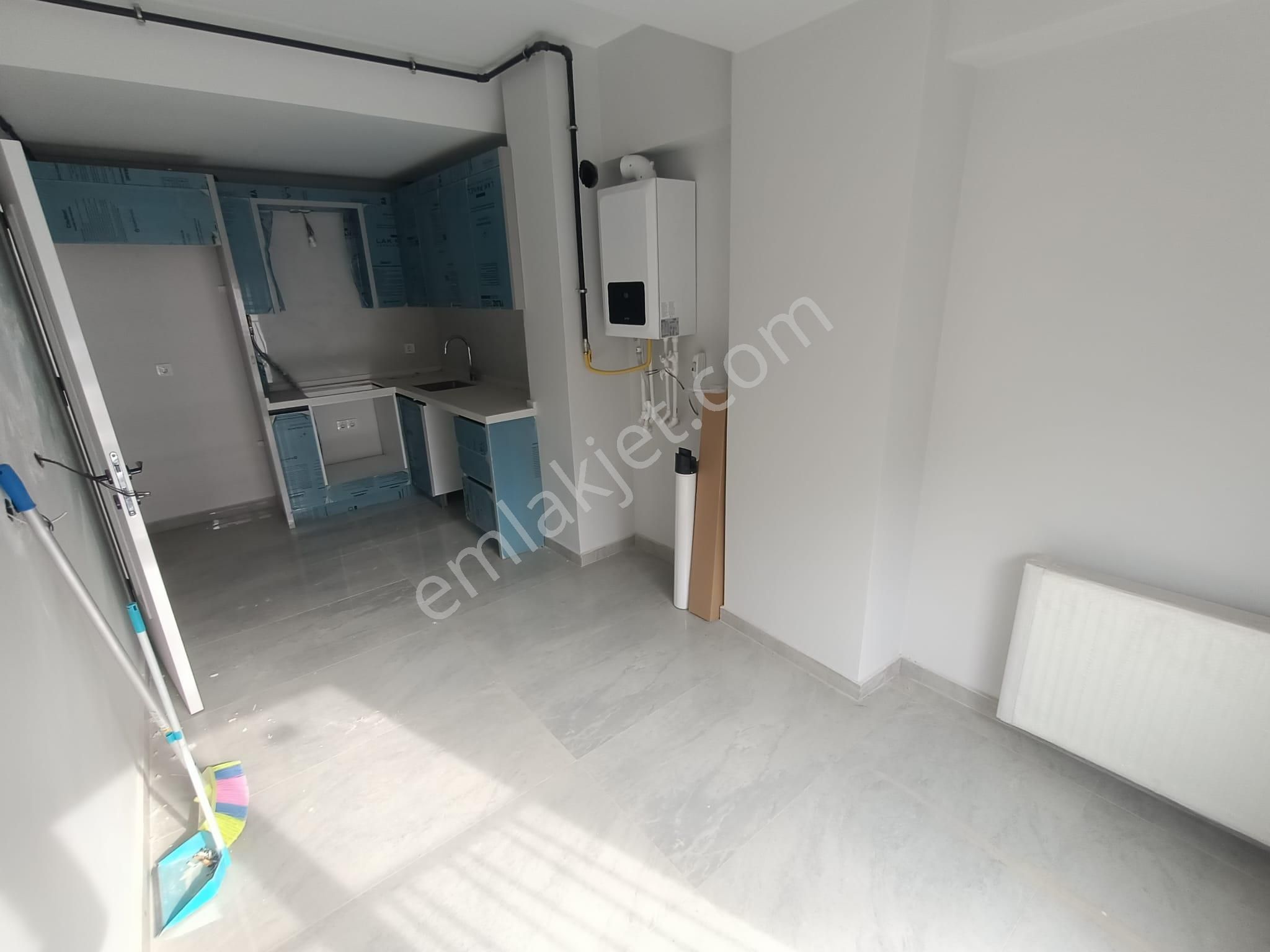 Yeni Girne Yakını Geniş 2+1 Lüks Sıfır Ara Kat Daire - Görsel 6