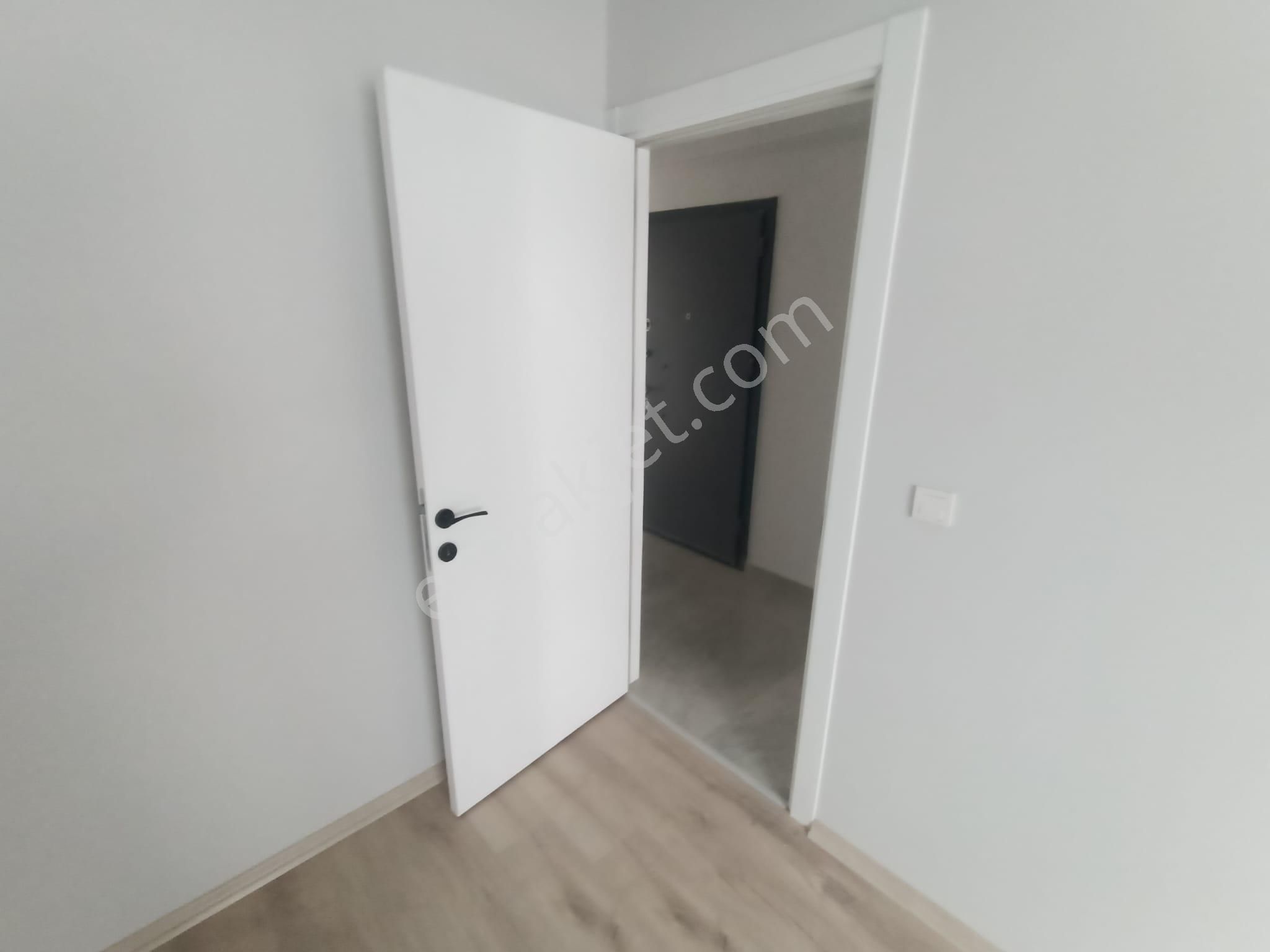 Yeni Girne Yakını Geniş 2+1 Lüks Sıfır Ara Kat Daire - Görsel 20