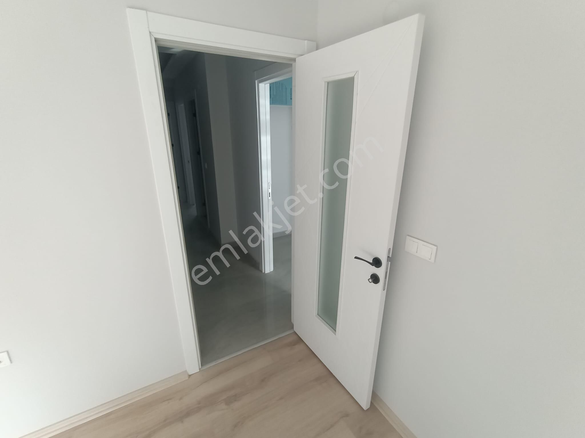 Yeni Girne Yakını Geniş 2+1 Lüks Sıfır Ara Kat Daire - Görsel 4