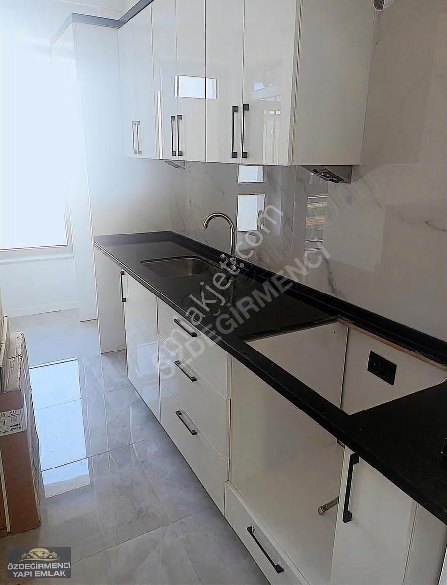 Özdeğirmenci Yapı-emlaktan Kiralık 2+0