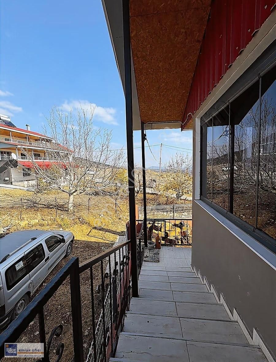 İlke'den Doğanın İçinde Göl Manzaralı Muhteşem Konumda Yayla Evi - Görsel 9