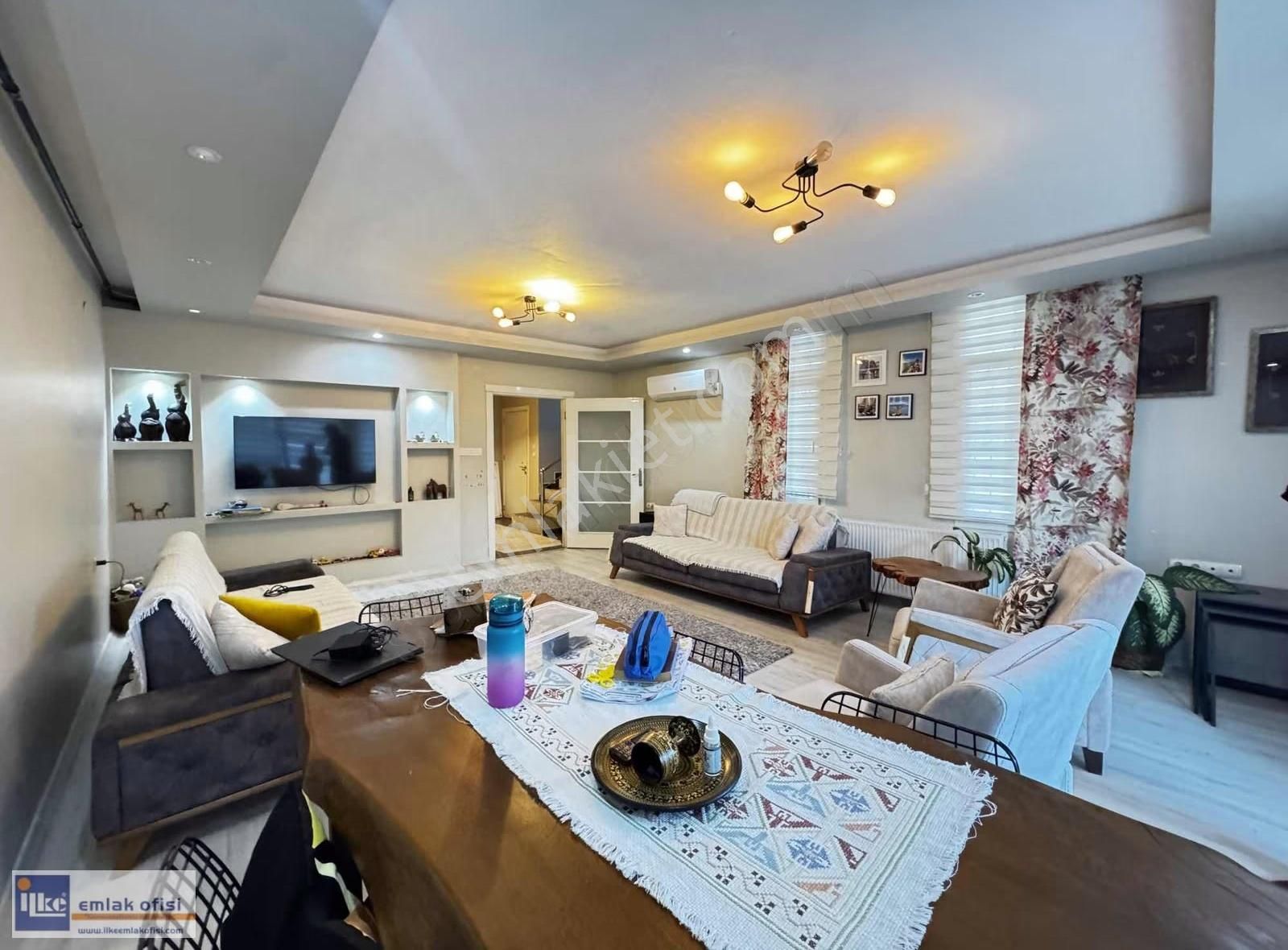 İlke'den Kuyuluk'da Site İçerisinde Satılık Triplex Villa - Görsel 12