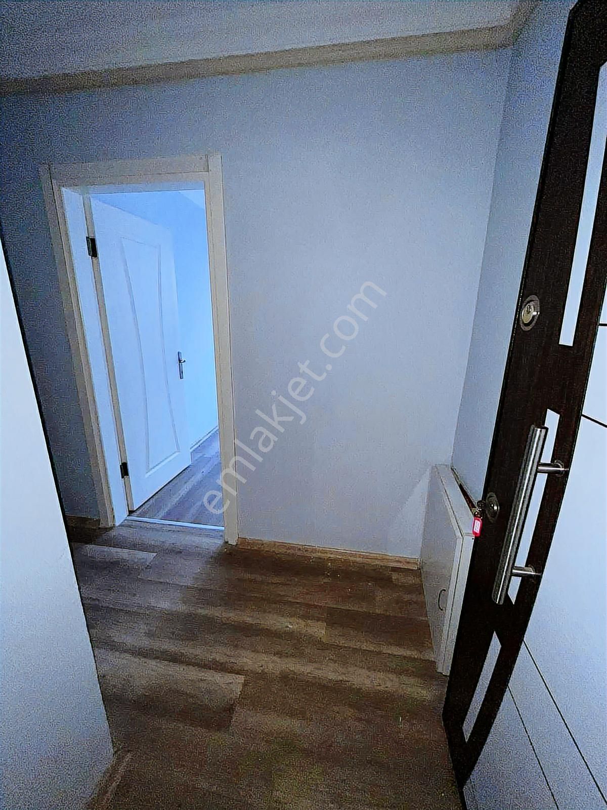3+1 Cadde Üzerinde Doğalgazlı Asansörlü Kiralık Daire - Görsel 7