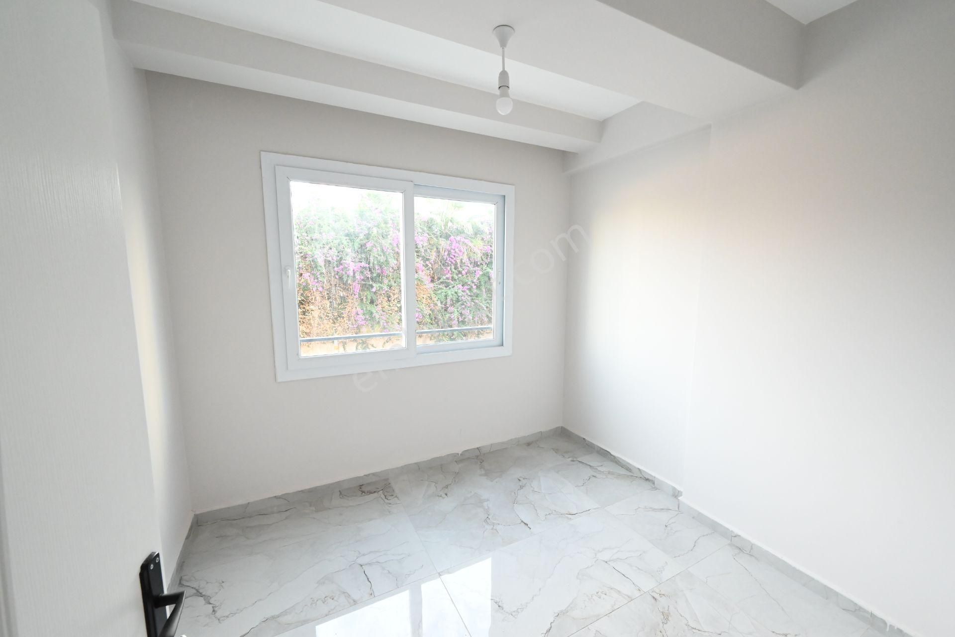 Üstünkent Emlak'tan 1+1 Ayrı Mutfak Geniş Kiralık Daire - Görsel 17
