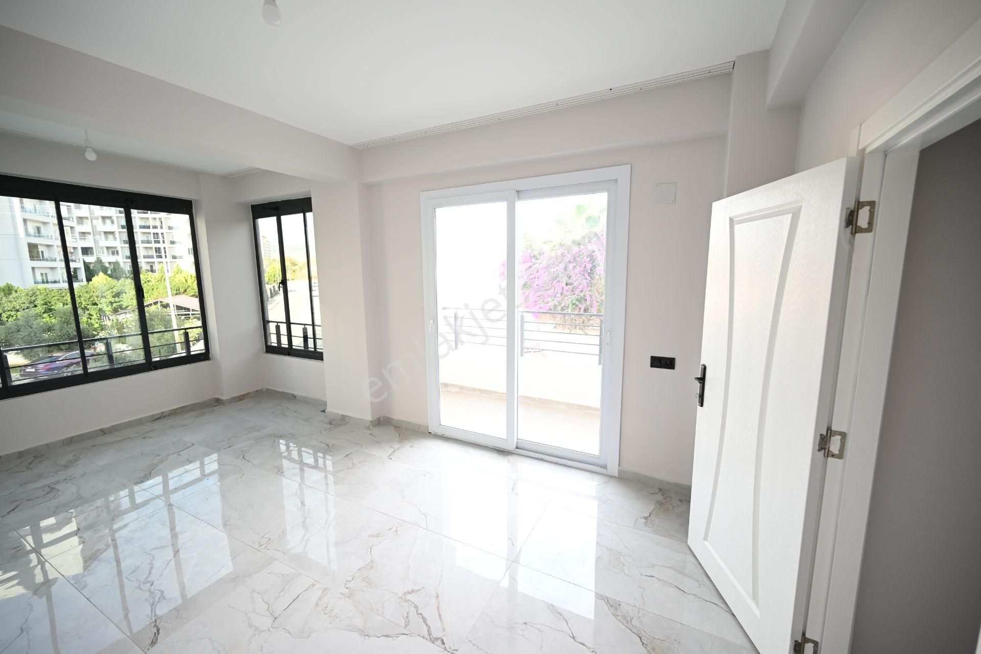 Üstünkent Emlak'tan 1+1 Ayrı Mutfak Geniş Kiralık Daire - Görsel 8
