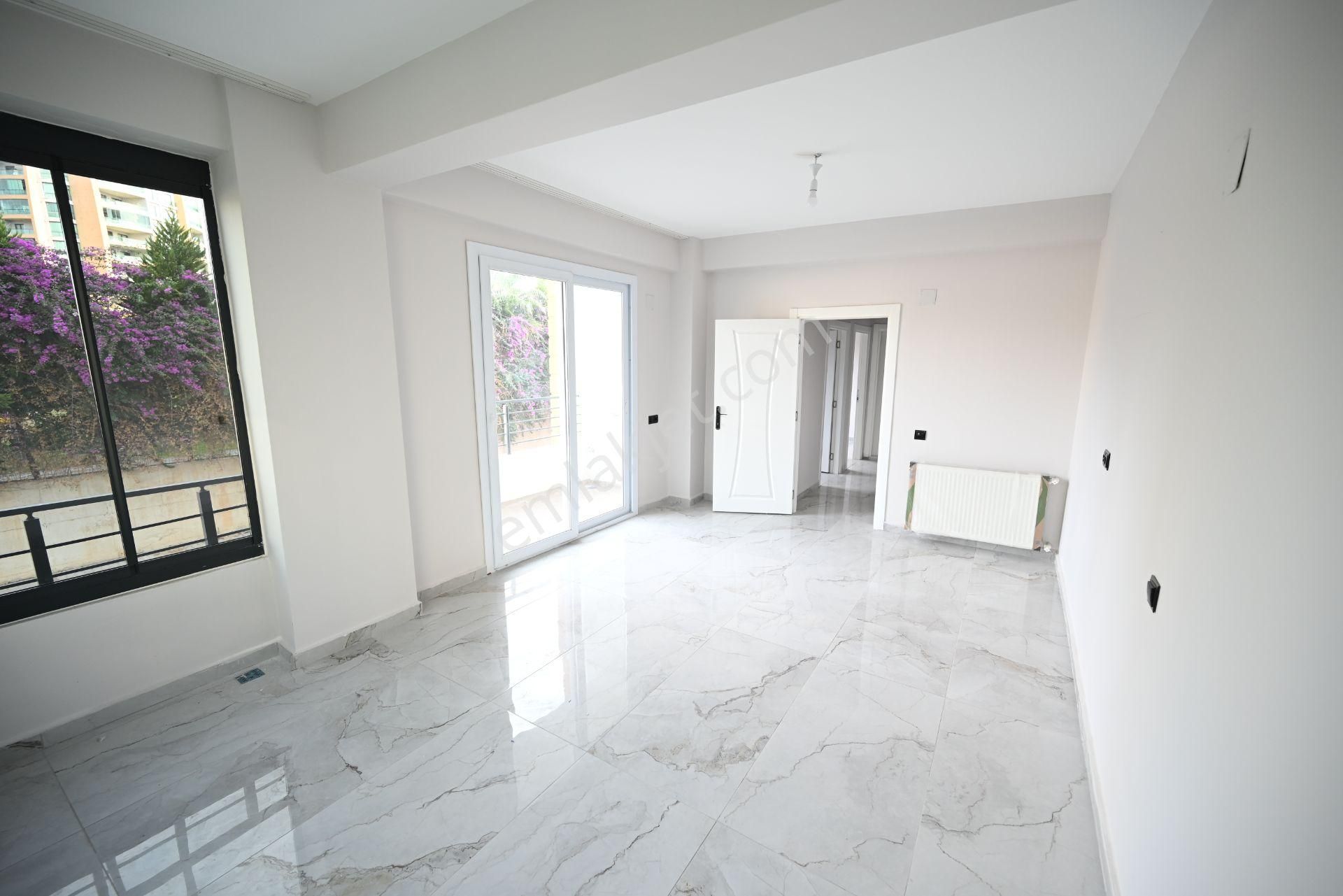 Üstünkent Emlak'tan 1+1 Ayrı Mutfak Geniş Kiralık Daire - Görsel 10