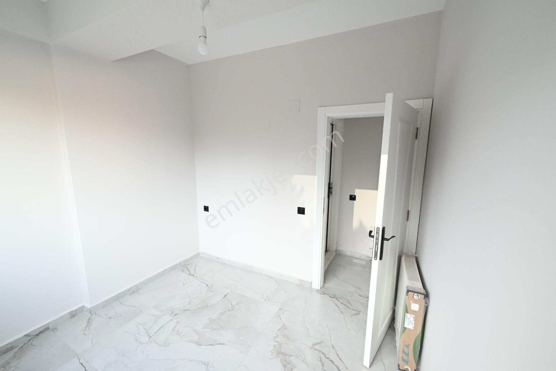 Üstünkent Emlak'tan 1+1 Ayrı Mutfak Geniş Kiralık Daire - Görsel 20