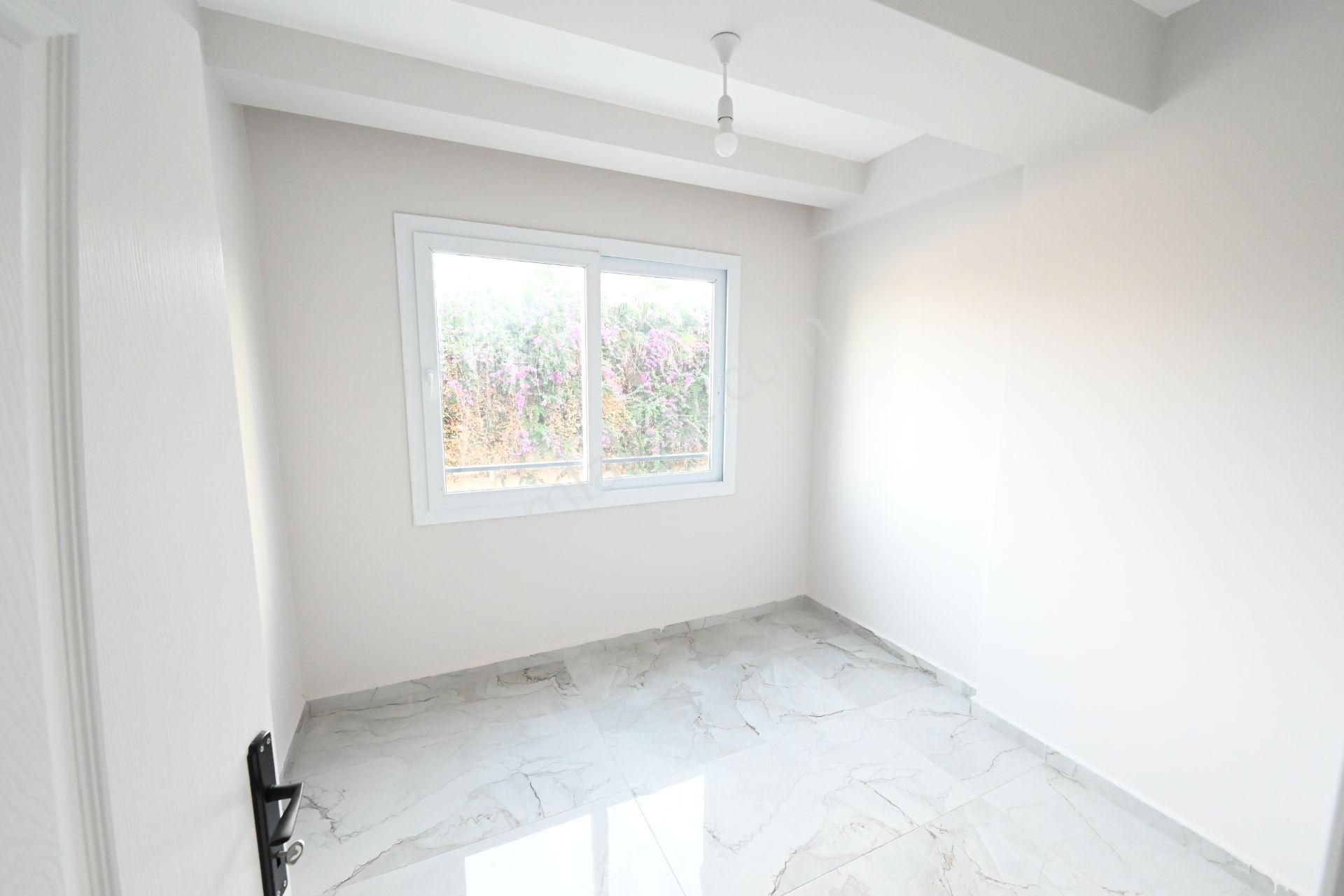Üstünkent Emlak'tan 1+1 Ayrı Mutfak Geniş Kiralık Daire - Görsel 16