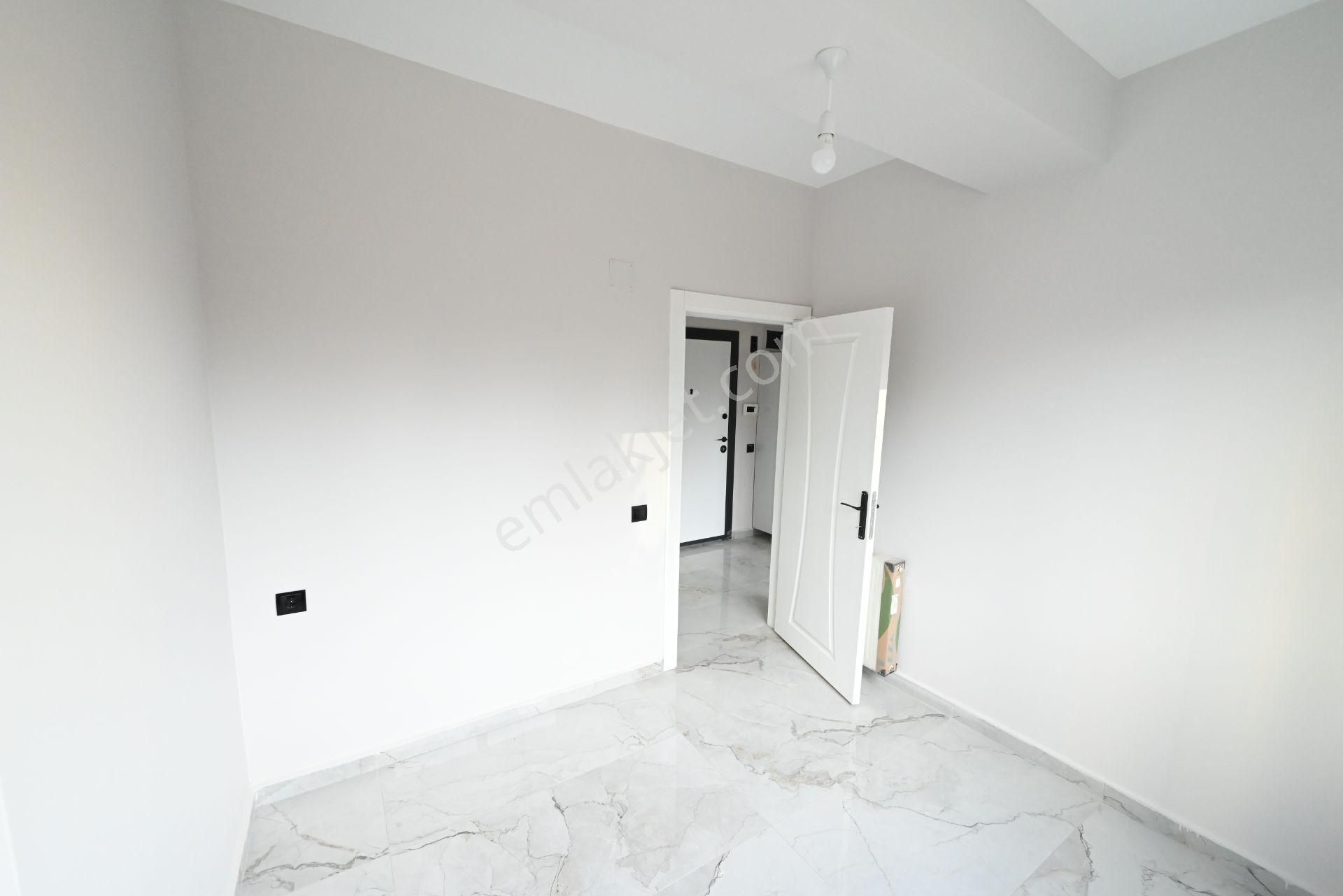 Üstünkent Emlak'tan 1+1 Ayrı Mutfak Geniş Kiralık Daire - Görsel 19
