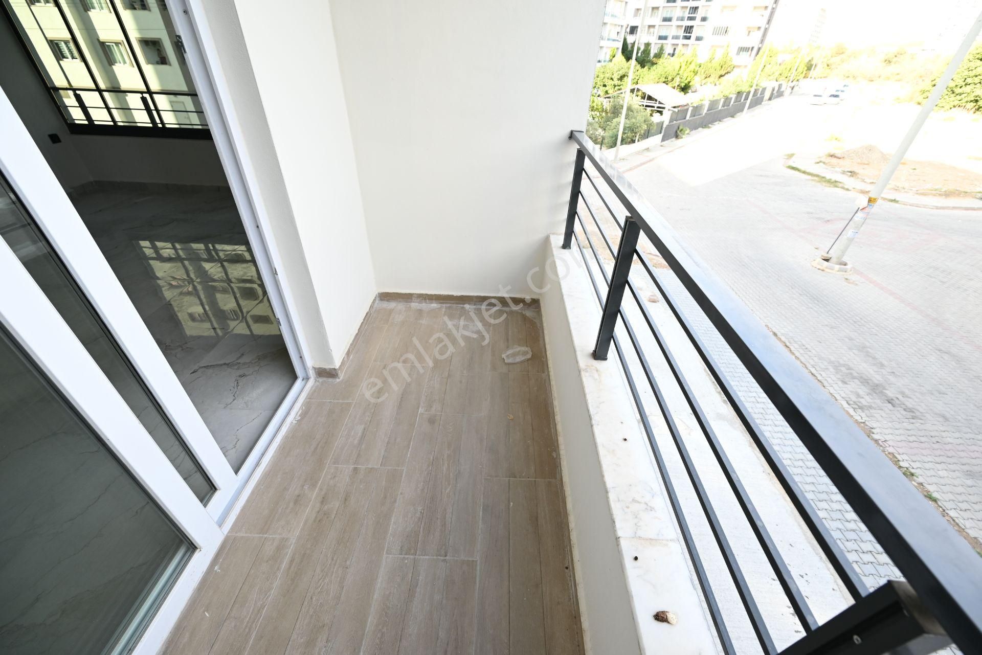 Üstünkent Emlak'tan 1+1 Ayrı Mutfak Geniş Kiralık Daire - Görsel 32