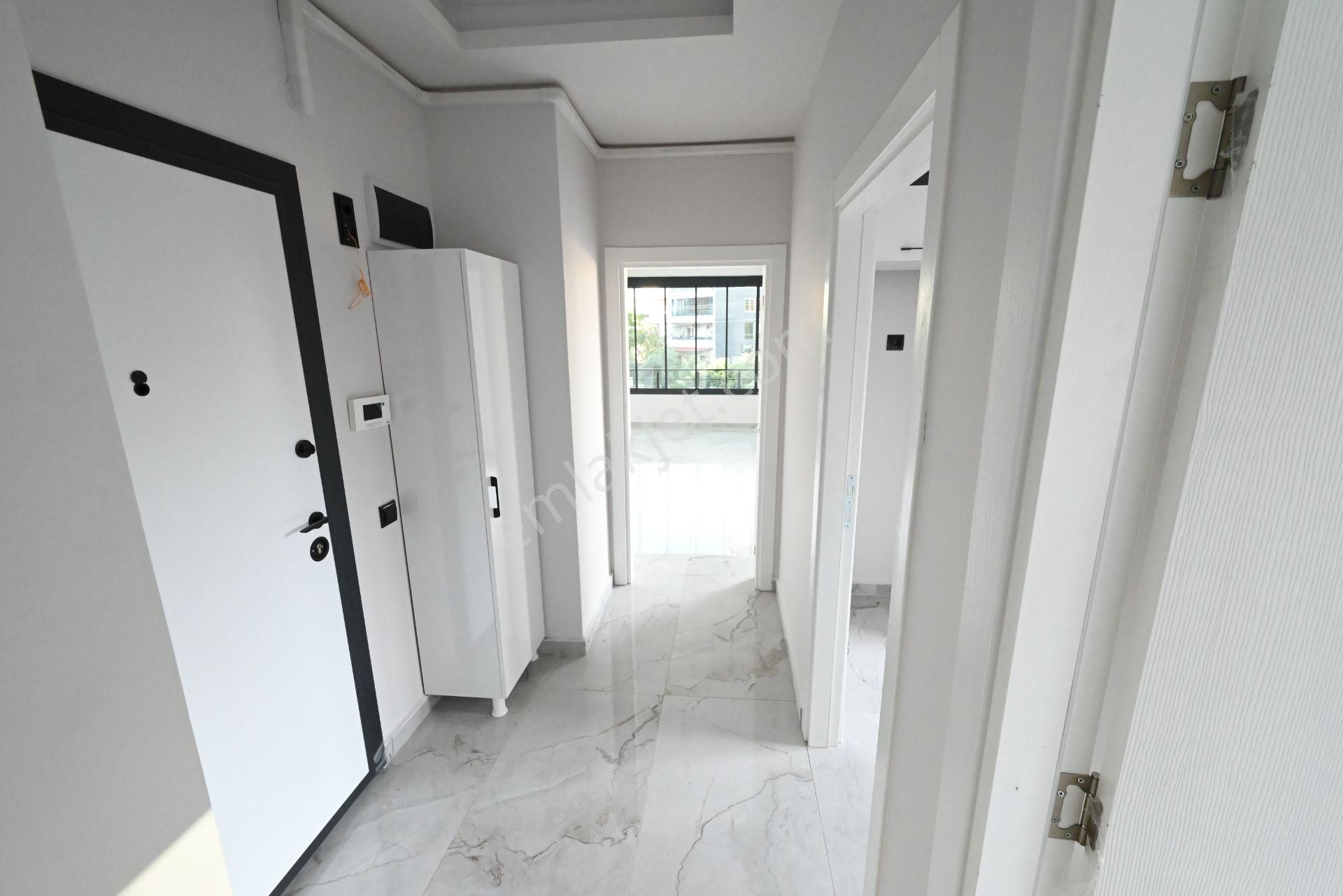 Üstünkent Emlak'tan 1+1 Ayrı Mutfak Geniş Kiralık Daire - Görsel 21