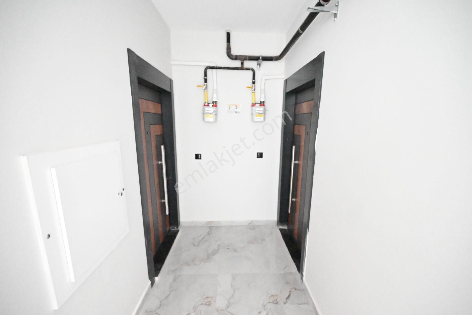Üstünkent Emlak'tan 1+1 Ayrı Mutfak Geniş Kiralık Daire - Görsel 38