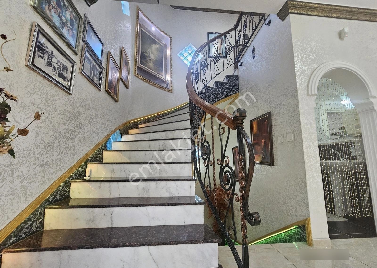 Yeşilbayırın En Gözde Noktasında Satılık Lüks Villa - Görsel 10
