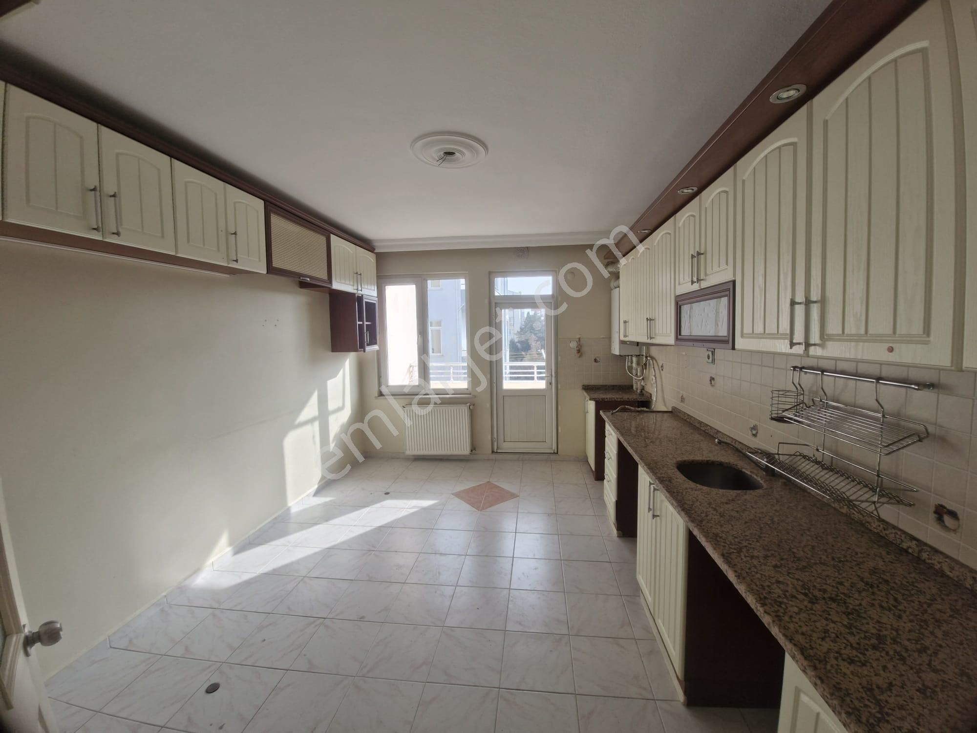 Elfiden Bahçelievlerde Fırsat 3+1 Daire - Görsel 17