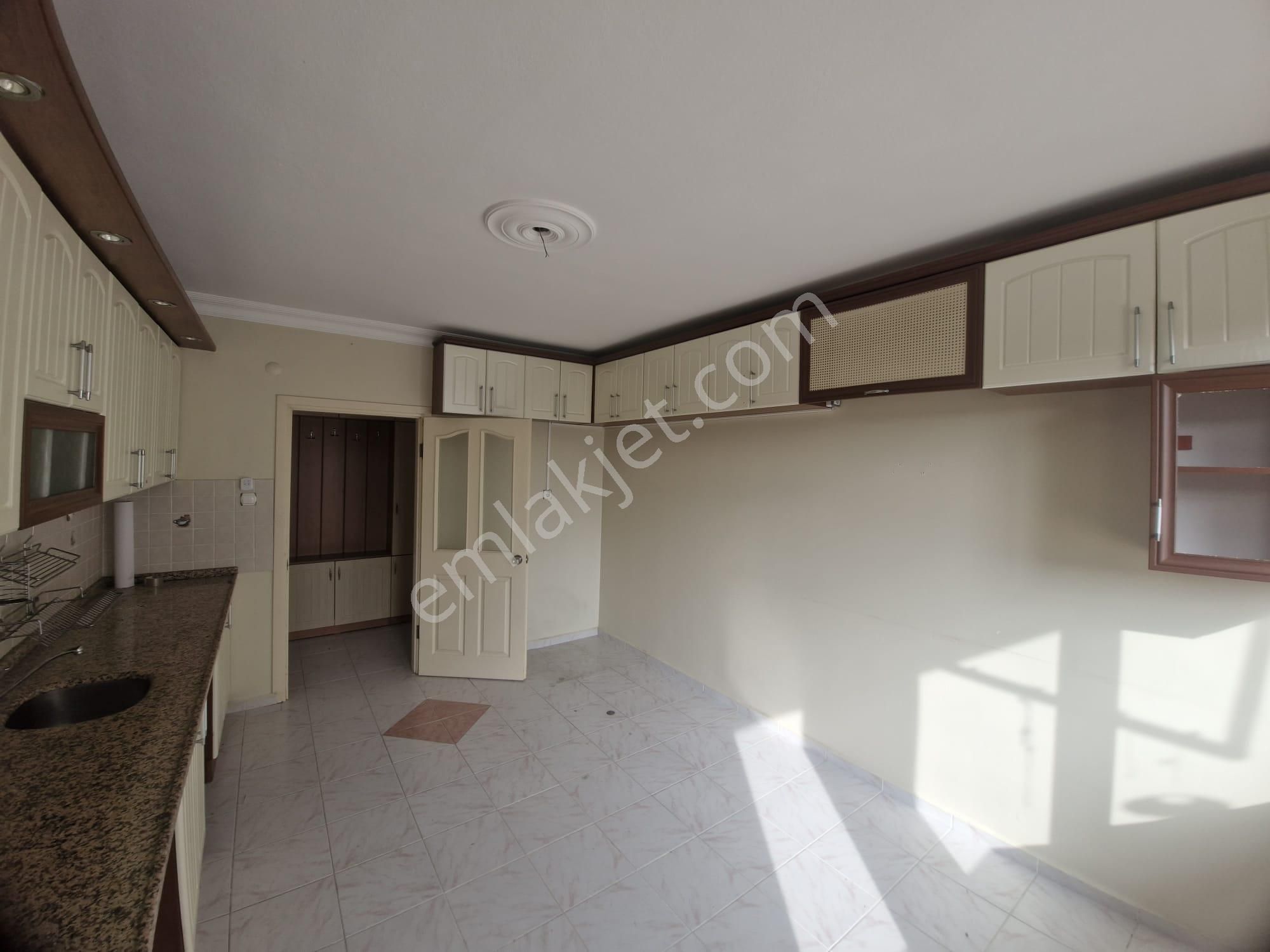 Elfiden Bahçelievlerde Fırsat 3+1 Daire - Görsel 16