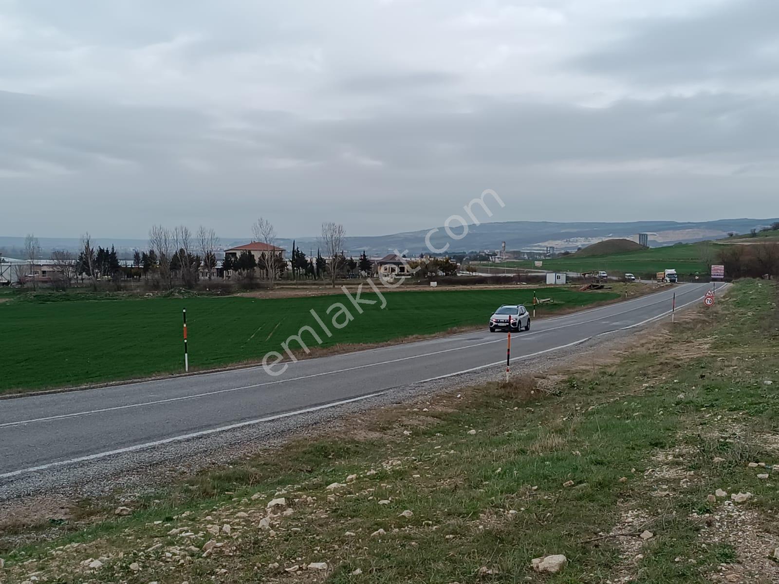 Çakıllı Evrenli Asfal Üzeri Yeni Sanayi Hattı Üzerinde Satılık Parseller - Görsel 4