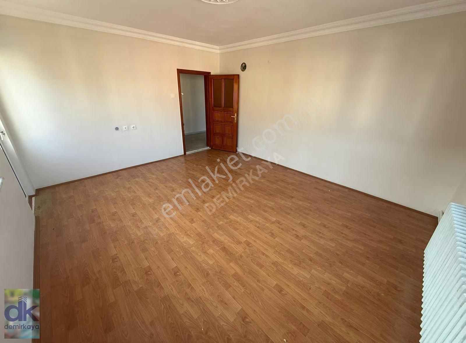 Demirkaya Emlaktan Ertaş Cad. Üstü Kiralık 3+1 - Görsel 12