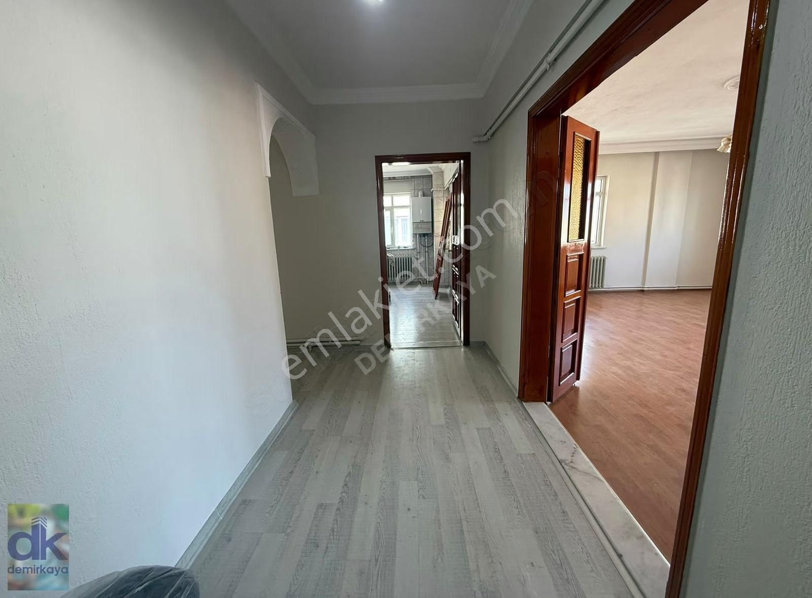Demirkaya Emlaktan Ertaş Cad. Üstü Kiralık 3+1 - Görsel 14