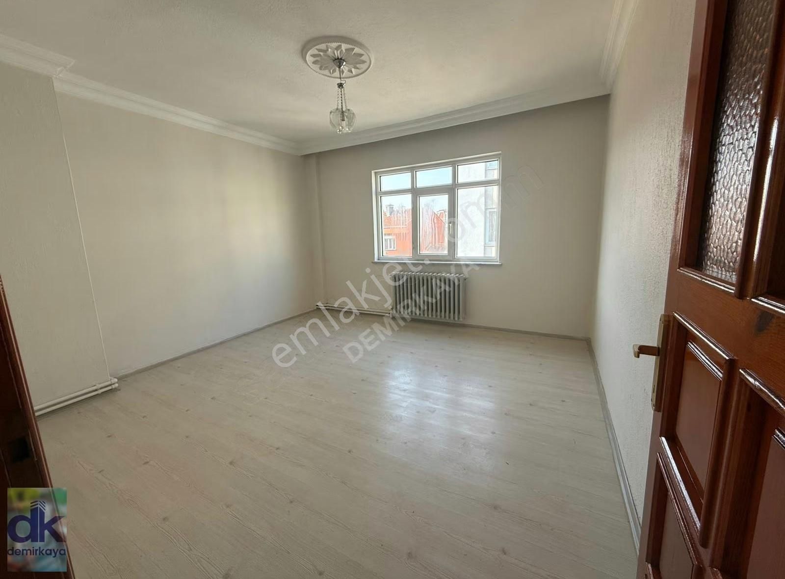 Demirkaya Emlaktan Ertaş Cad. Üstü Kiralık 3+1 - Görsel 8