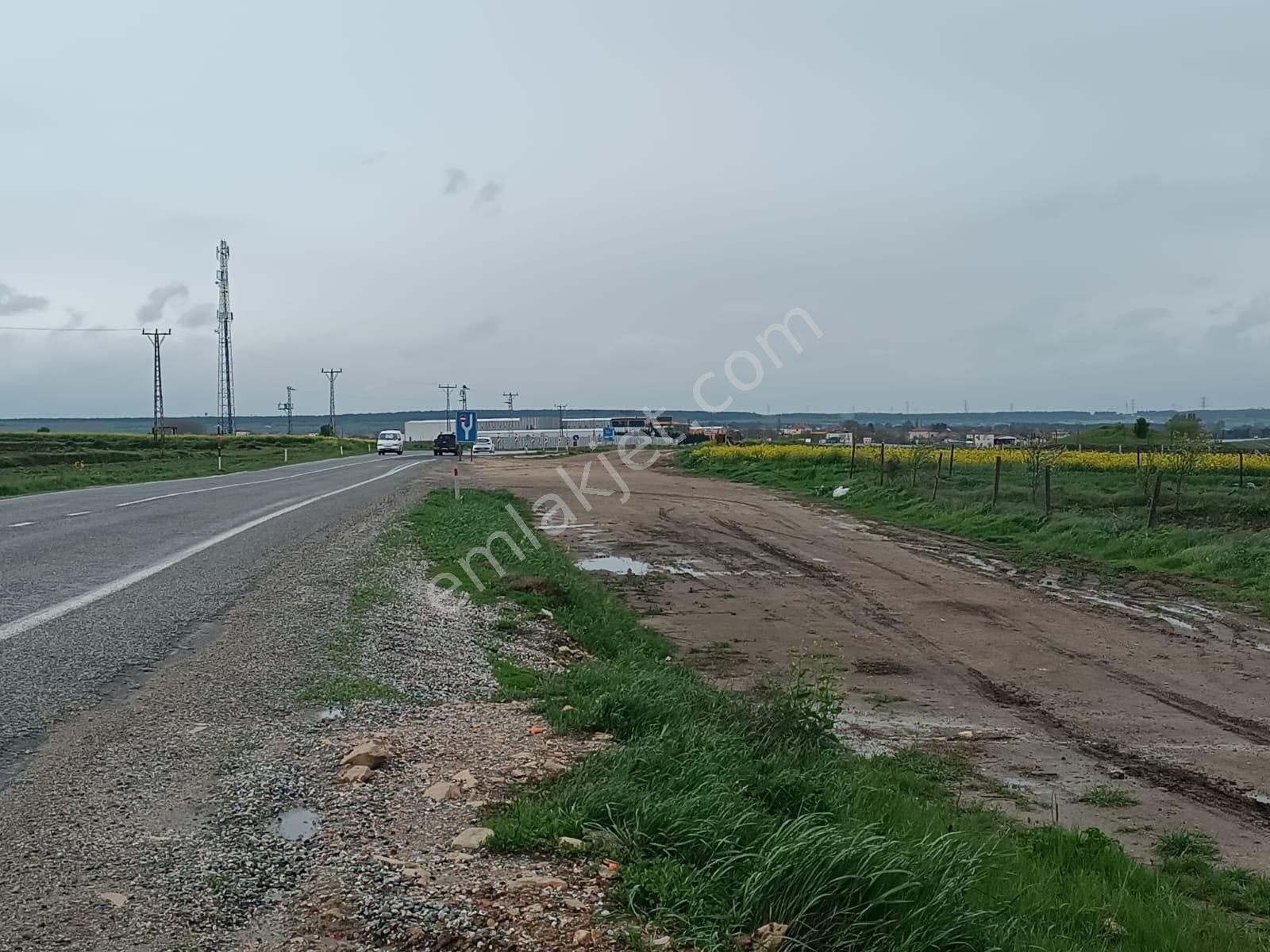 Vize Evrenli 117/3 Parselde Satılık 300 M2 Tarla Etrafında Yapılar Mevcuttur - Görsel 6