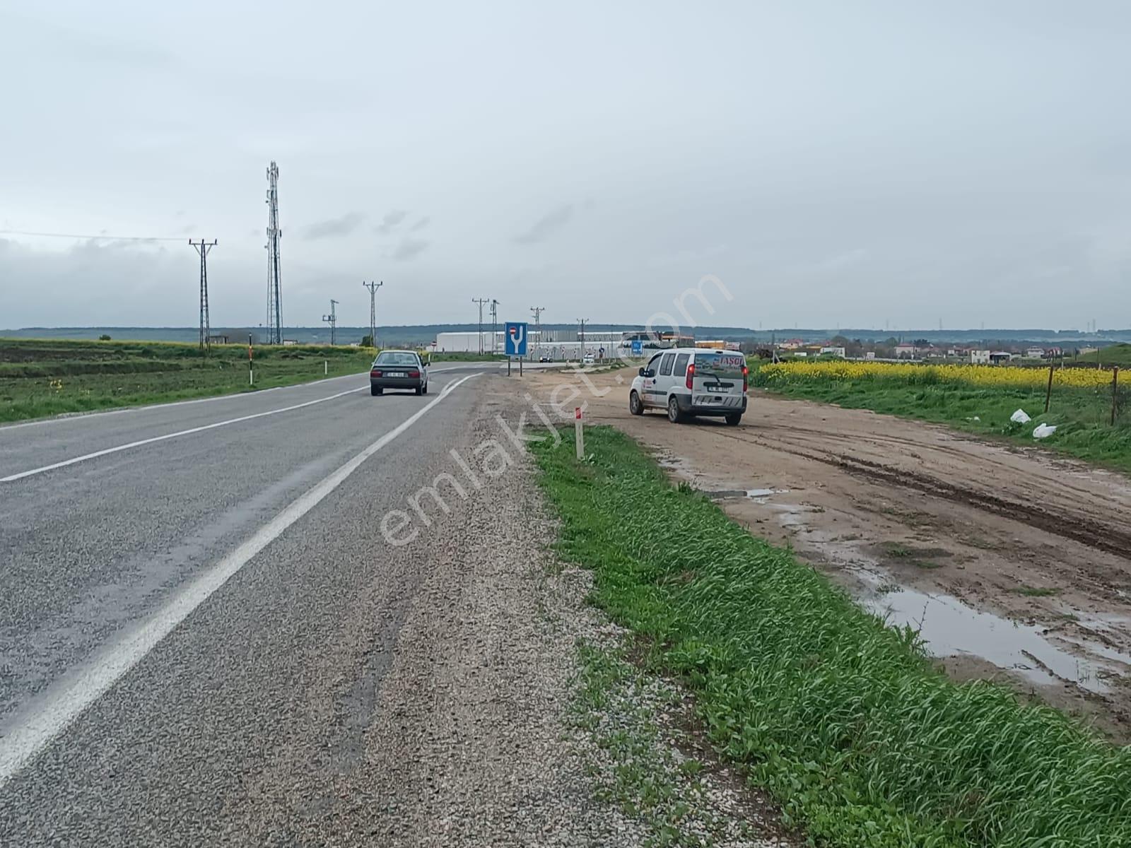 Vize Evrenli 117/3 Parselde Satılık 300 M2 Tarla Etrafında Yapılar Mevcuttur - Görsel 8