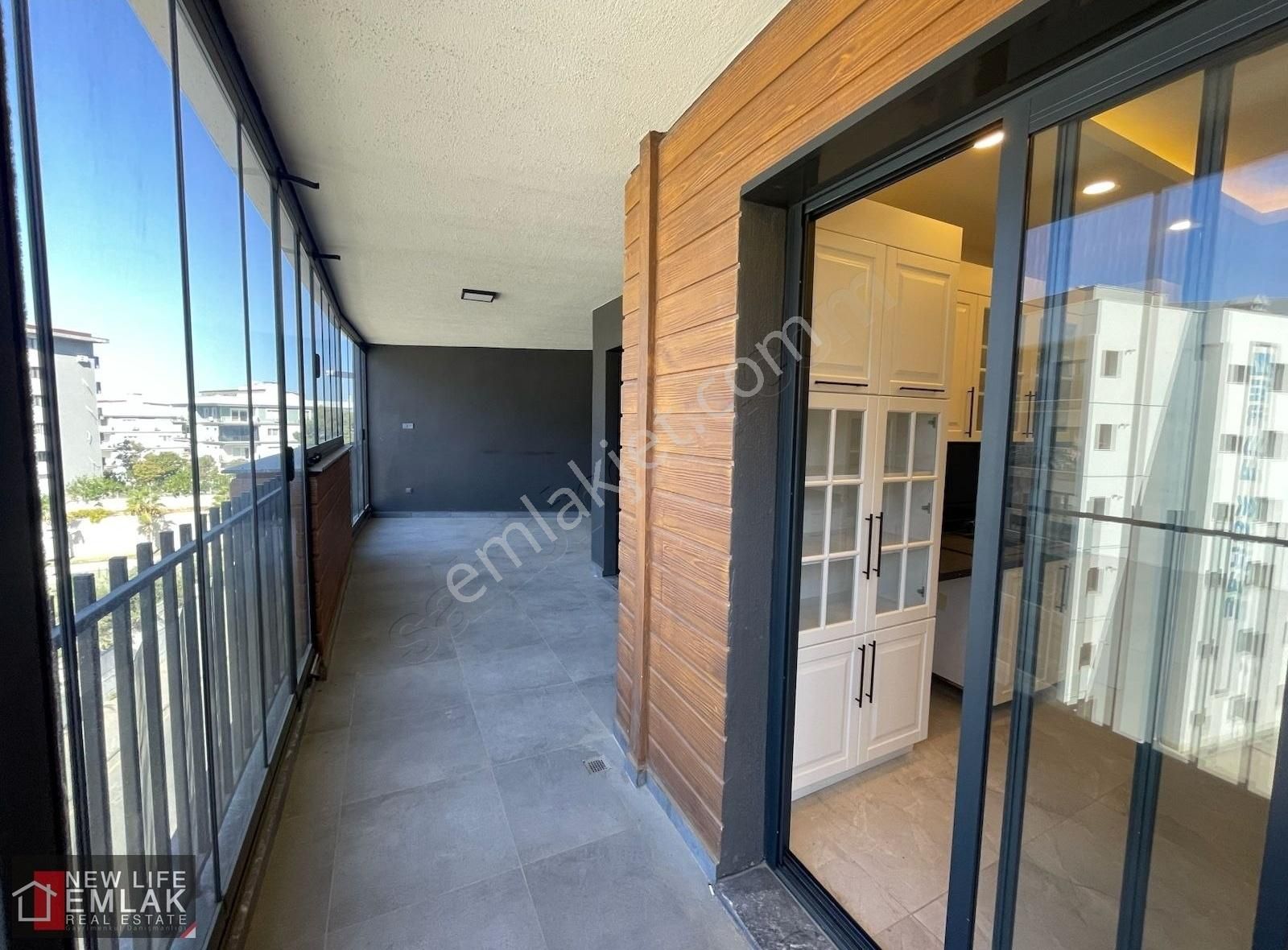 Kuşadası İkiçeşmelikte Kapalı Mutfak 3+1 Daire - Görsel 23