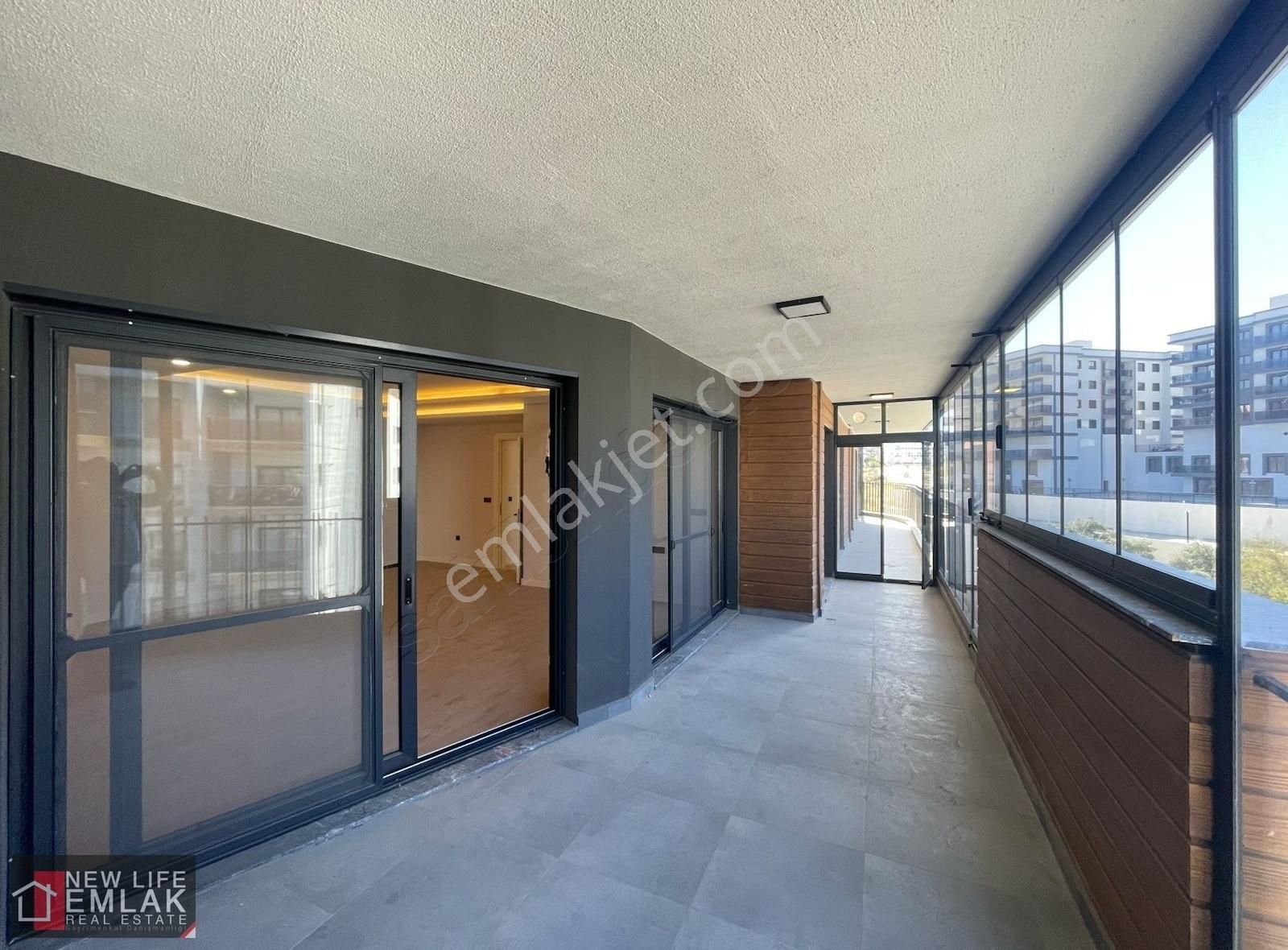 Kuşadası İkiçeşmelikte Kapalı Mutfak 3+1 Daire - Görsel 35