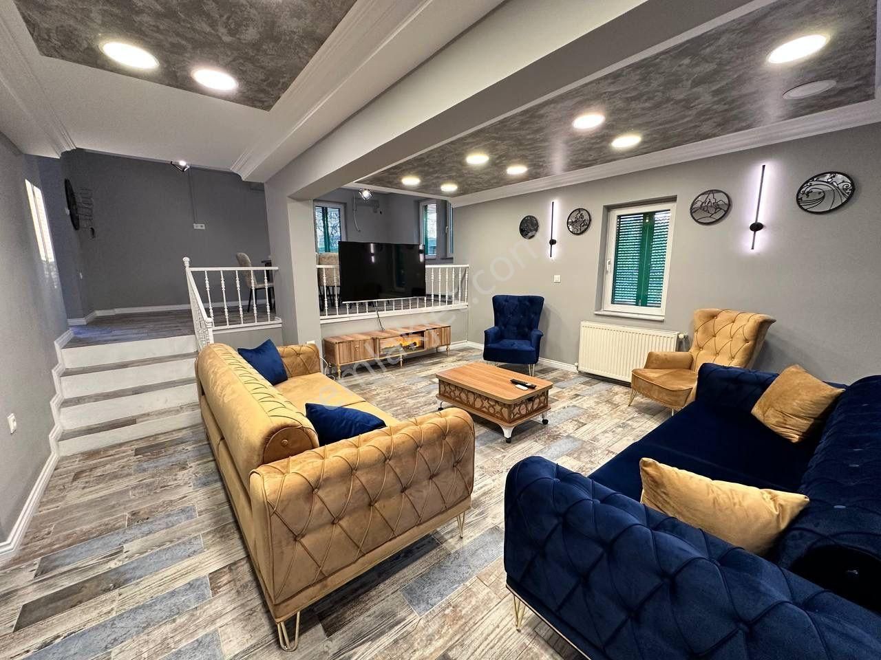Bursa Merkezde Günlük Kiralık Isıtmalı Havuzlu Muhafazakar Yeşil Panjurlu Villa - Görsel 16
