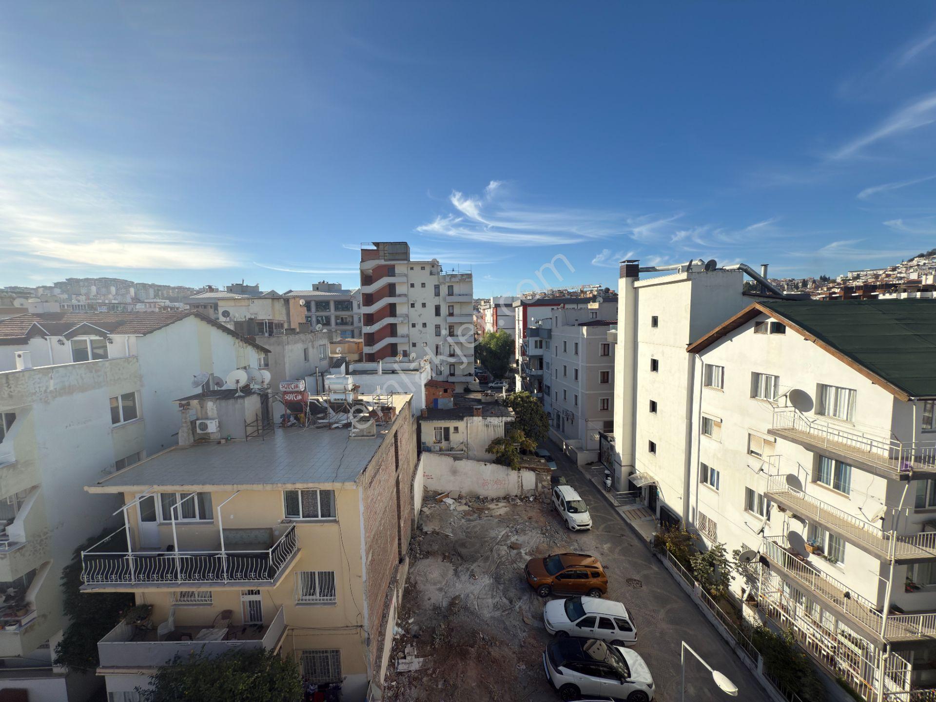 Kuşadası, Türkmen Mh.geniş Teraslı Daire - Görsel 15