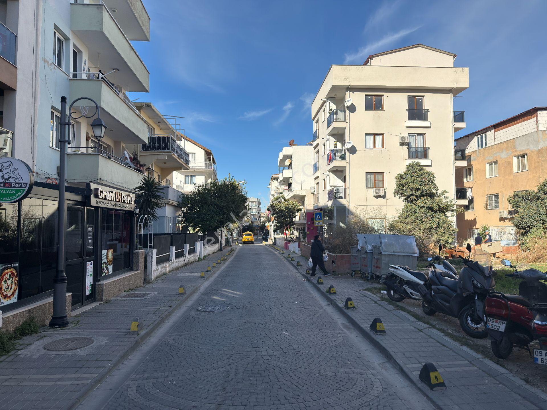 Kuşadası, Türkmen Mh.geniş Teraslı Daire - Görsel 13