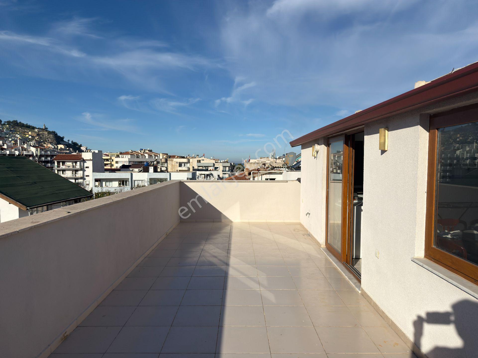 Kuşadası, Türkmen Mh.geniş Teraslı Daire - Görsel 21