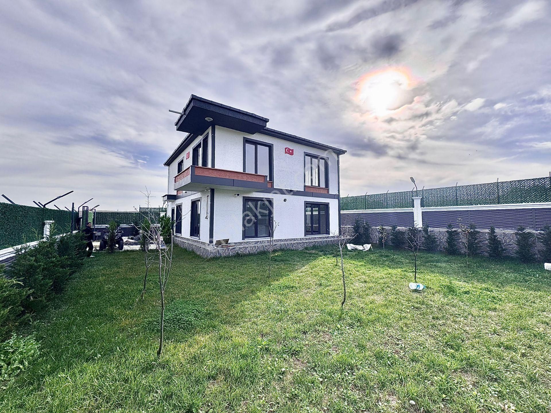 Goldhouse Dan Satılık Çiftlikköy De Müstakil Villa Ve Arsa